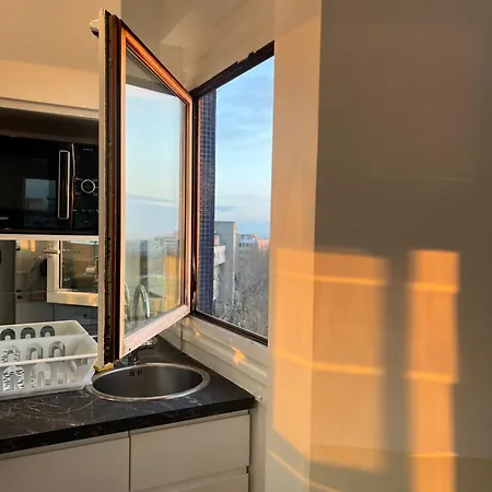 Apartment In With View, 15min To Center *