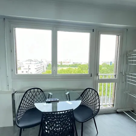 In With View, 15min To Center *